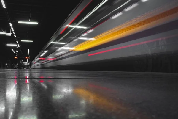 Túnel Metro Com Comboio Movimento — Fotografia de Stock