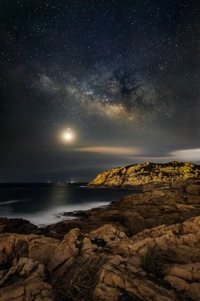 Uma Paisagem Tirar Fôlego Láctea Céu Noturno Cênico Sobre Paisagem — Fotografia de Stock