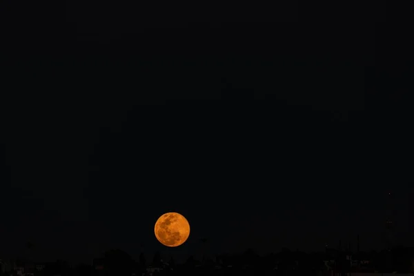 Sebuah Gambar Yang Indah Bulan Selama Malam Yang Gelap — Stok Foto