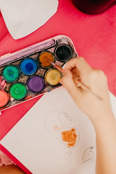 Детский Рисунок Красочными Красками Бумаге — стоковое фото