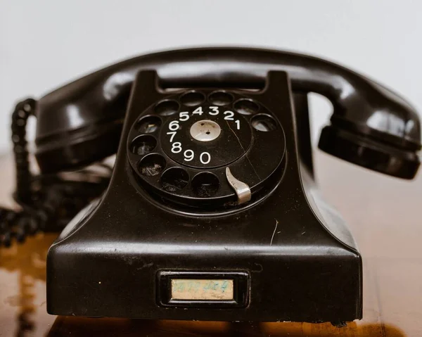 Szelektív Fókusz Felvétel Egy Fekete Vintage Telefon — Stock Fotó