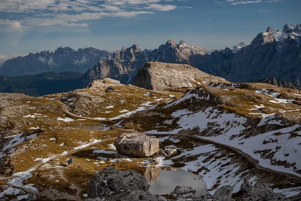 Wspaniałe Krajobrazy Kamiennych Śnieżnych Szczytów Tre Cime Lavaredo Dolomity Belluno — Zdjęcie stockowe