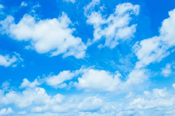 Bir Arkaplan Duvar Kağıdı Için Güzel Bulutlu Gökyüzü — Stok fotoğraf