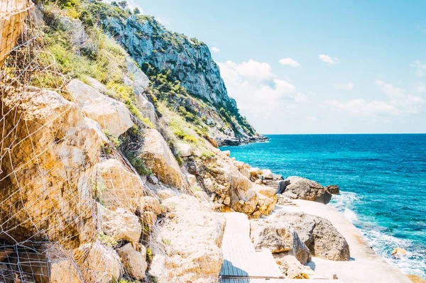 Rotskust Van Zee Buurt Van Het Dorp Mallorca — Stockfoto