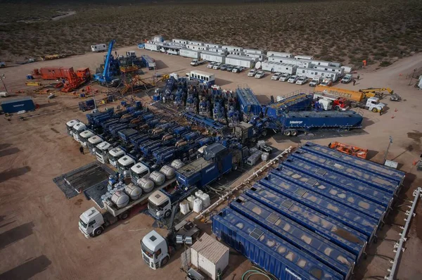 Aerial Shot Battery Pumping Trucks Hydraulic Fracturing — Stock Photo, Image