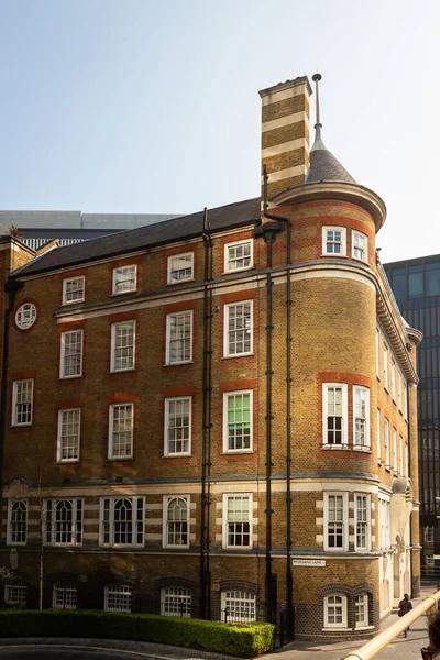 Colpo Verticale Della Facciata Dello Storico Edificio Sulla Strada Londra — Foto Stock