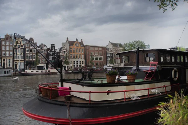 Bulutlu Gökyüzünün Altında Amsterdam Westerkerk Güzel Bir Çekimi — Stok fotoğraf