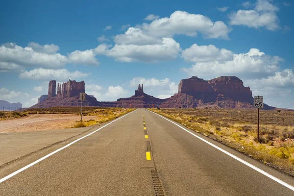 Una Toma Increíble Del Valle Oljatomonument Utah — Foto de Stock