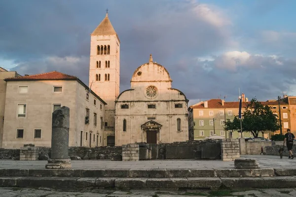 Uchwycone Zadarze Chorwacji Hipnotyzujące Ujęcie Kościoła Donata Forum Romanum — Zdjęcie stockowe