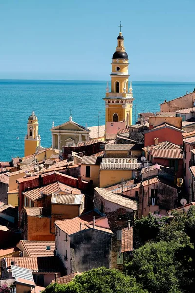 Una Impresionante Foto Fachada Casas Antiguas Capturadas Ciudad Menton Francia — Foto de Stock