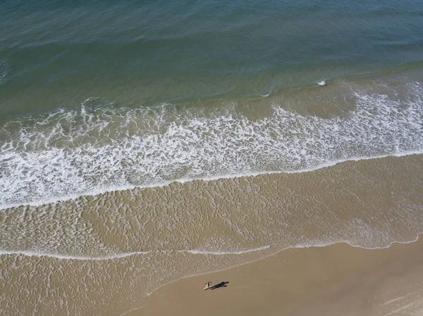 Eau Pure Calme Mer Approchant Sable Plage — Photo