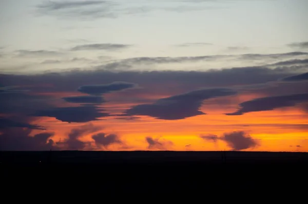Μαγευτικό Θέαμα Της Λάμψης Πολύχρωμο Συννεφιασμένο Ουρανό — Φωτογραφία Αρχείου