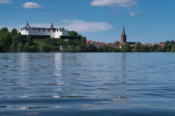 Schöne Aussicht Vom Ploner Plauener See Auf Plon Schloss Und — Stockfoto