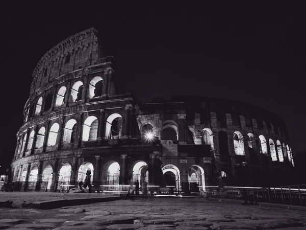Una Foto Escala Grises Coliseo Roma Italia —  Fotos de Stock
