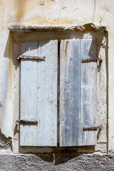 Tiro Vertical Uma Pequena Porta Grega Madeira Velha — Fotografia de Stock