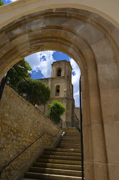 Angle Bas Escalier Menant Vieux Bâtiment — Photo