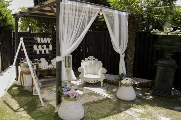 Ein Pavillon Mit Hochzeitsdekoration Hof — Stockfoto