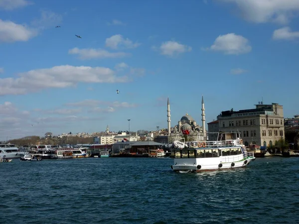 Buildings Istanbul Turkey River Border Europe Asia — Stock Photo, Image