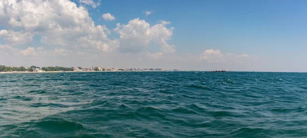 Sebuah Gambar Panorama Dari Laut Biru Pantai Italia Rimini — Stok Foto