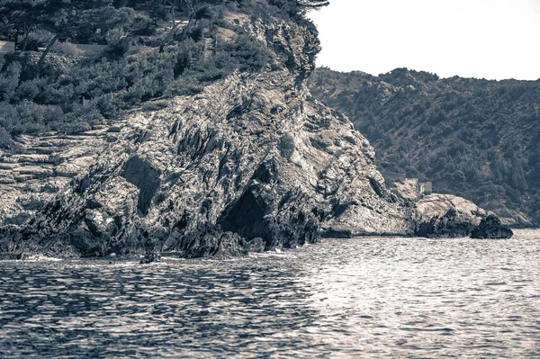 Close Ilhota Rochosa Mar Mediterrâneo Marselha França — Fotografia de Stock