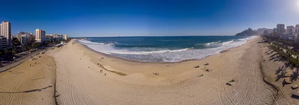 Panorama 180 Derece Ipanema Leblon Plajı Sayıda Insan Öğleden Sonra — Stok fotoğraf