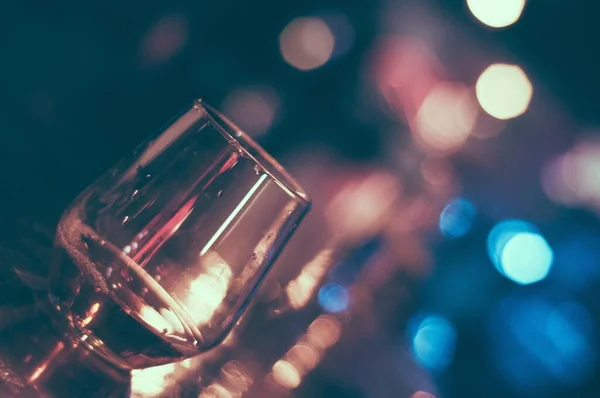 Bulanık Bir Geçmişi Olan Alkolik Bir Içkinin Seçici Odak Noktası — Stok fotoğraf