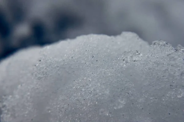 Ένα Μακροσκοπικό Πλάνο Από Τις Κρυστάλλινες Νιφάδες Χιονιού Χειμώνα — Φωτογραφία Αρχείου