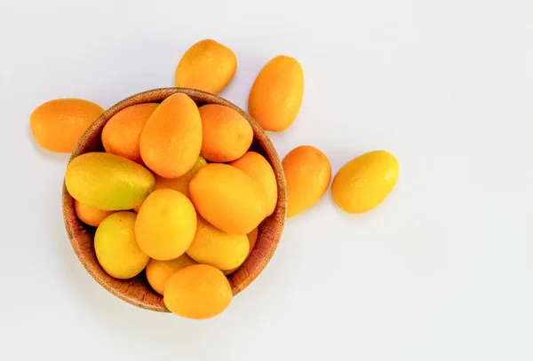 Cuenco Madera Lleno Naranjas Frescas Forma Ovalada Perfecto Para Fondo —  Fotos de Stock