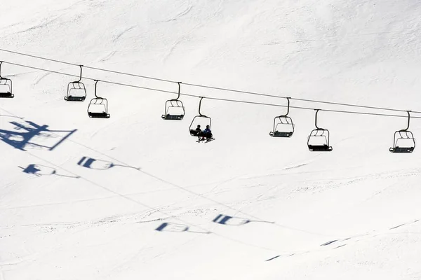 Eine Wunderschöne Landschaft Mit Schneebedeckten Hängen Und Einer Seilbahn Südtirol — Stockfoto