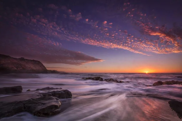 Una Hermosa Vista Una Playa Con Momentos Durante Atardecer — Foto de Stock