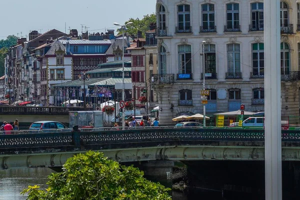 Bayonne Cidade Histórica França Com Edifícios Rio Nive — Fotografia de Stock