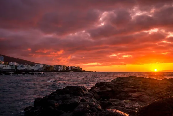 Uma Vista Panorâmica Puerto Cruz Nas Ilhas Canárias Espanha Pôr — Fotografia de Stock