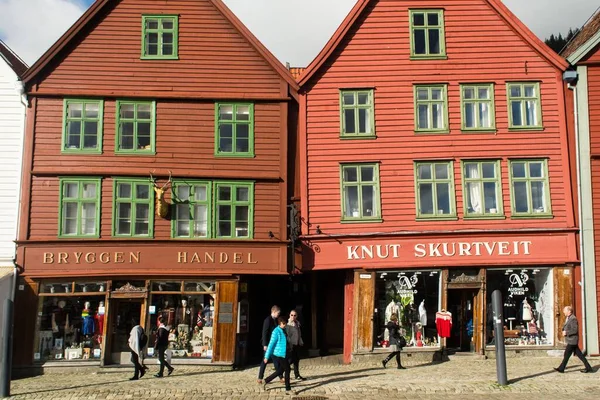 Bergen Noorwegen Mei 2014 Bryggen Bergen Noorwegen Mei 2015 Mensen — Stockfoto