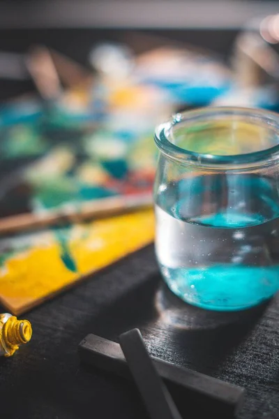 Closeup Shot Painting Colour Board Color Tube Water Glass Bank — Stock Photo, Image