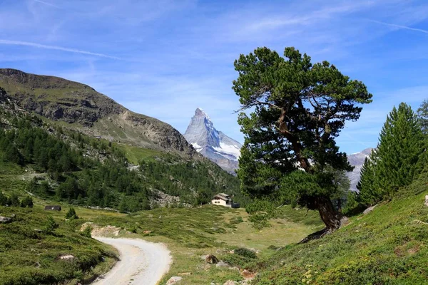 Een Prachtig Shot Van Een Berg Matterhorn Zermatt Zwitserland — Stockfoto