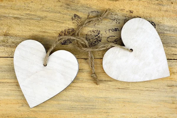 Los Corazones Blancos Madera Sobre Una Superficie Madera — Foto de Stock