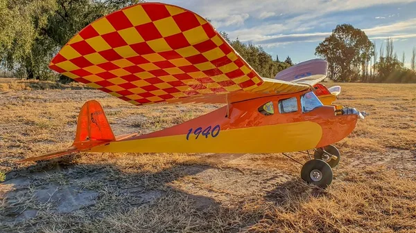 Old Orange Radio Control Airplane Field Sunset — Stock Photo, Image