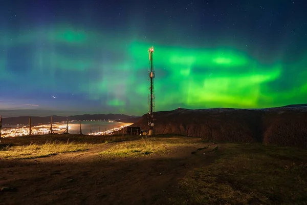 Een Prachtig Landschap Van Aurora Borealis Aan Nachtelijke Hemel Van — Stockfoto