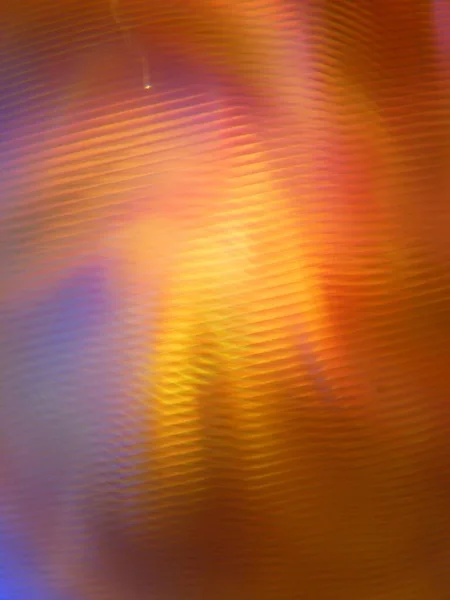 Een Verticaal Schot Van Gespreide Gebroken Lichtlagen Vortex Lichteffect — Stockfoto
