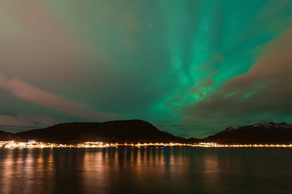 Fascinante Disparo Aurora Boreal Cielo Nocturno Capturado Noruega — Foto de Stock