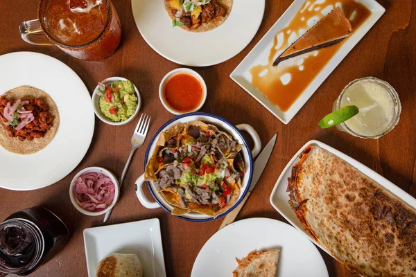 Dinner Table Nachos Tacos Special Dessert — Stock Photo, Image