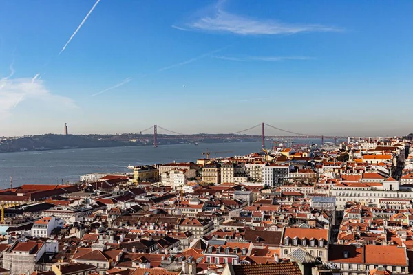 포르투갈의 아래있는 아름다운 리스본 — 스톡 사진
