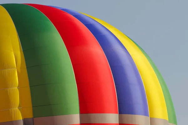 Nahaufnahme Des Oberen Teils Eines Bunten Heißluftballons — Stockfoto
