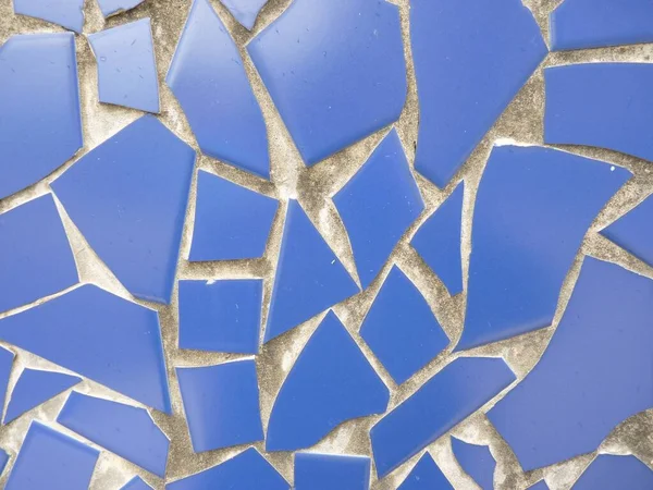 青いモザイクの壁 幾何学的な形のテクスチャ — ストック写真