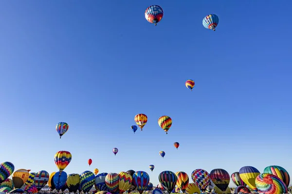 Eine Wunderschöne Kulisse Aus Vielen Ballons Beim Ballonfest Albuquerque — Stockfoto