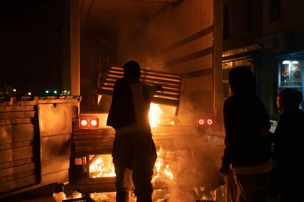 Albania Nueva York Estados Unidos Mayo 2020 Manifestantes Prenden Fuego —  Fotos de Stock