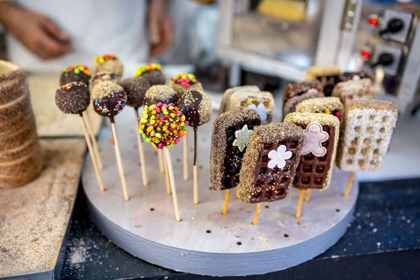 Sladká Čokoláda Ručně Vyráběné Cookies Různých Tvarech Tyčinkách — Stock fotografie