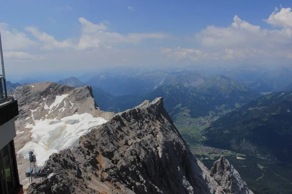 Vue Grand Angle Magnifique Sommet Zugspitze Près Ville Garmisch Partenkirchen — Photo