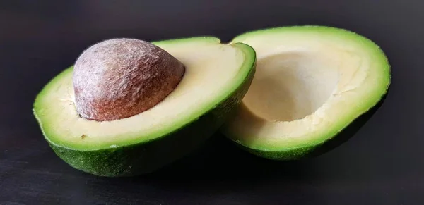 Ripe Avocado Black Background — Stock Photo, Image