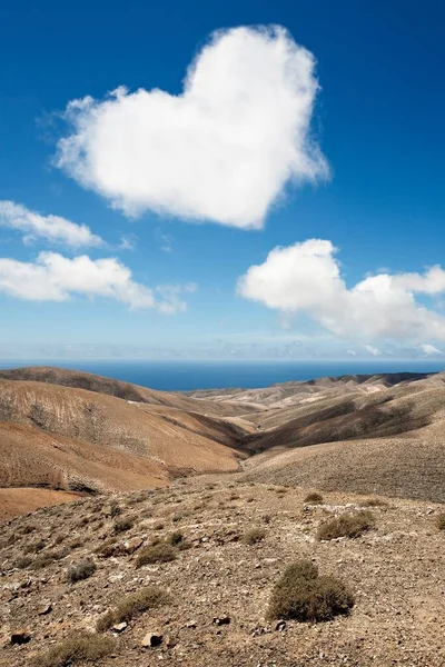 Molnen Formar Ett Hjärta Astronomisk Synvinkel Sicasumbre Montaa Spanien — Stockfoto